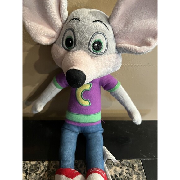 Chuck E Cheese Plush 13 In Mouse Purple Green Shorts Pizza Soft Chucky 2013 - Picture 6 of 6